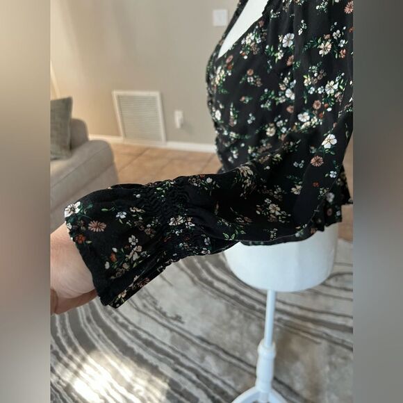 Almost Famous Women’s Floral Top / Blouse - Picture 4 of 8